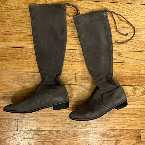 Stuart Weitzman - Picture 2 of 5